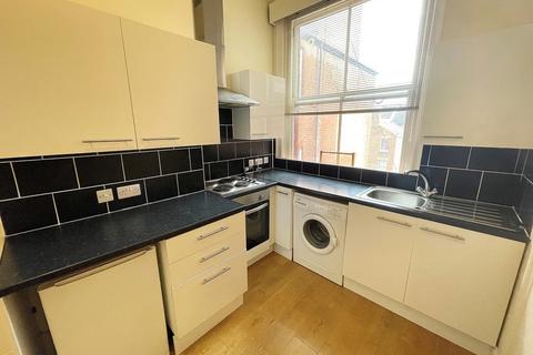 Studio to rent, Western Parade, Southsea