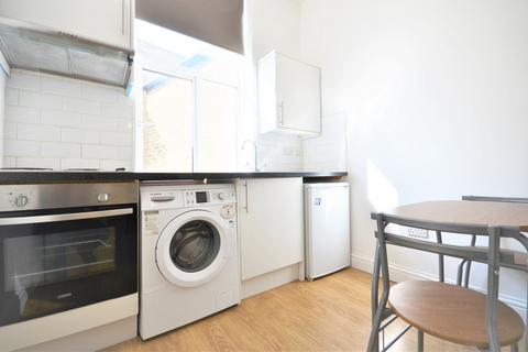 Studio to rent, Churchfield Road, Central Acton W3 6AH
