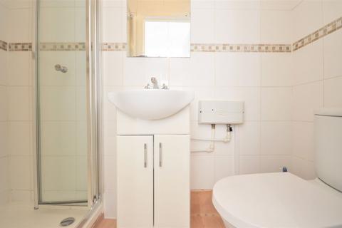 Studio to rent, Churchfield Road, Central Acton W3 6AH