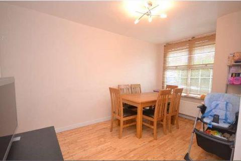 2 bedroom terraced house to rent, Connaught Road,  Reading,  RG30