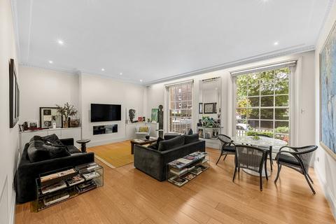 3 bedroom flat to rent, Hyde Park Square, London, W2
