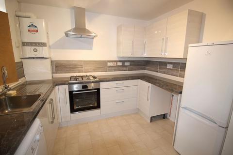 1 bedroom apartment to rent, HIGH STREET, GODSTONE VILLAGE