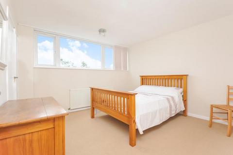 2 bedroom maisonette to rent, Sheendale Road,  Richmond,  TW9