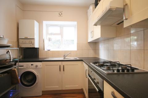 2 bedroom flat to rent, Alexandra Grove, Finsbury Park, N4