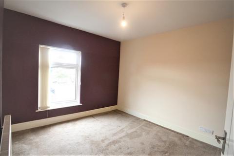 2 bedroom end of terrace house to rent, Alban Street, Crewe