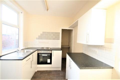 2 bedroom terraced house to rent, Westminster Street, Crewe