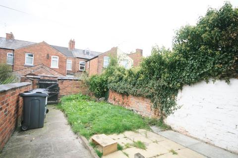 2 bedroom terraced house to rent, Westminster Street, Crewe