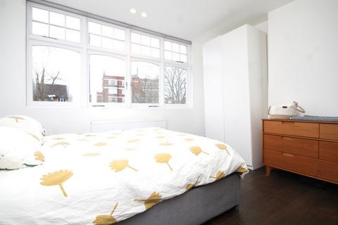 2 bedroom flat to rent, Colney Hatch Lane, Muswell Hill, N10