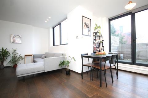 2 bedroom flat to rent, Colney Hatch Lane, Muswell Hill, N10