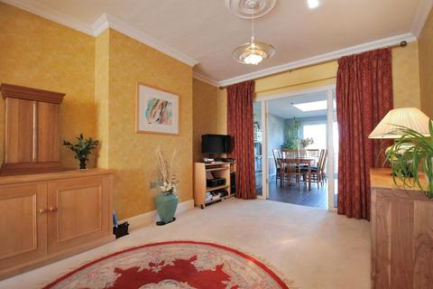 3 bedroom terraced house for sale, Brookbank Avenue, Hanwell, London, W7 3DW