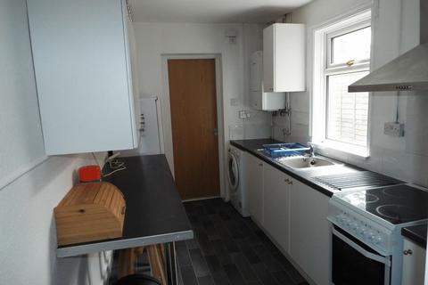 4 bedroom terraced house to rent, Hubert Road, Selly Oak, Birmingham, B29 6ER