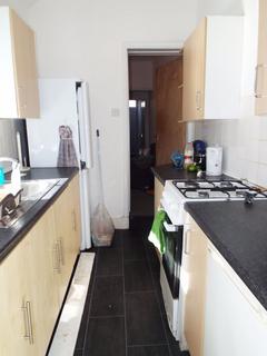 4 bedroom terraced house to rent, Harrow Road, Selly Oak, Birmingham, B29 7DN