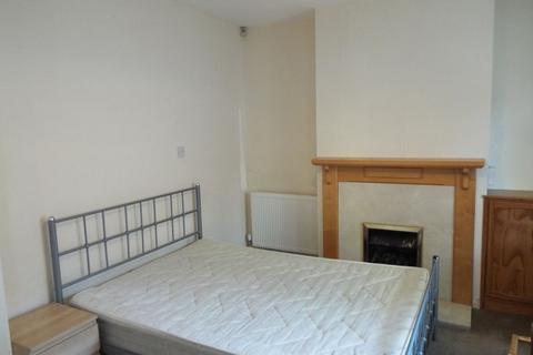 3 bedroom terraced house to rent, Lottie Road, Selly Oak, Birmingham, B29 6JZ