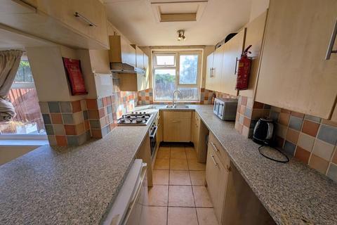 5 bedroom semi-detached house to rent, Harborne Lane, Selly Oak, Birmingham, B29 6TQ