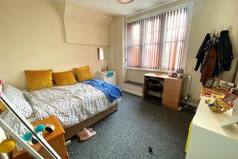 6 bedroom apartment to rent - Aylward Street, Portsmouth