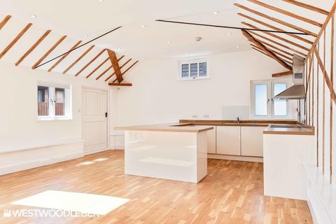2 bedroom barn conversion to rent, Hailey Lane, Hertford SG13