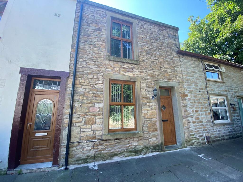 Lowerfold, Great Harwood BB6 2 bed terraced house to rent £625 pcm (£