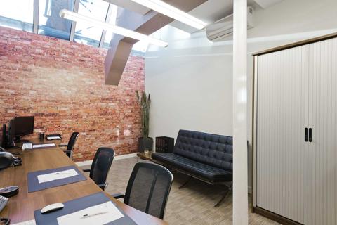 Serviced office to rent - Piccadilly, Manchester