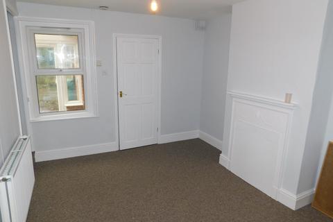 2 bedroom end of terrace house to rent - High Street Walton, Felixstowe