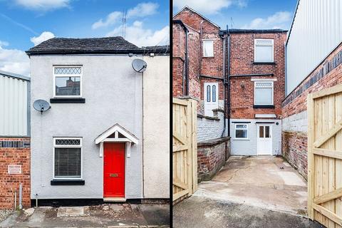 2 bedroom terraced house to rent, Lower Park Street, Congleton