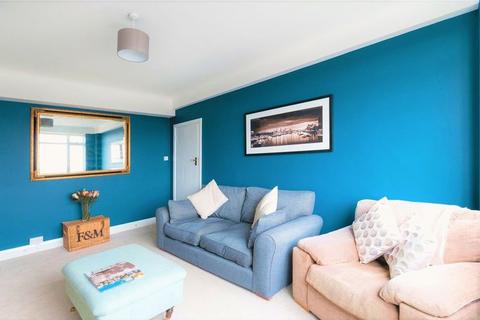 1 bedroom flat to rent, Du Cane Court Balham High Road Balham SW17 7JZ