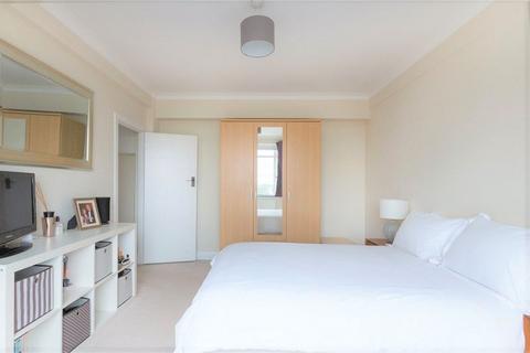 1 bedroom flat to rent, Du Cane Court Balham High Road Balham SW17 7JZ