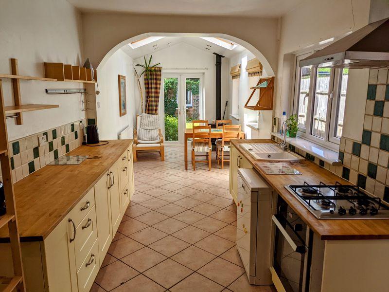Second Avenue, Selly Park, Birmingham, B29 7HD 4 bed terraced house to