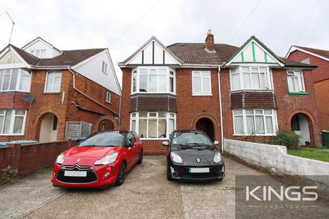 8 bedroom terraced house to rent - Portswood Avenue, Southampton