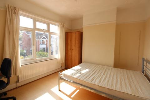 undefined, Kitchener Road, Southampton