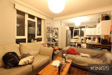 6 bedroom terraced house to rent, Shakespeare Avenue, Southampton