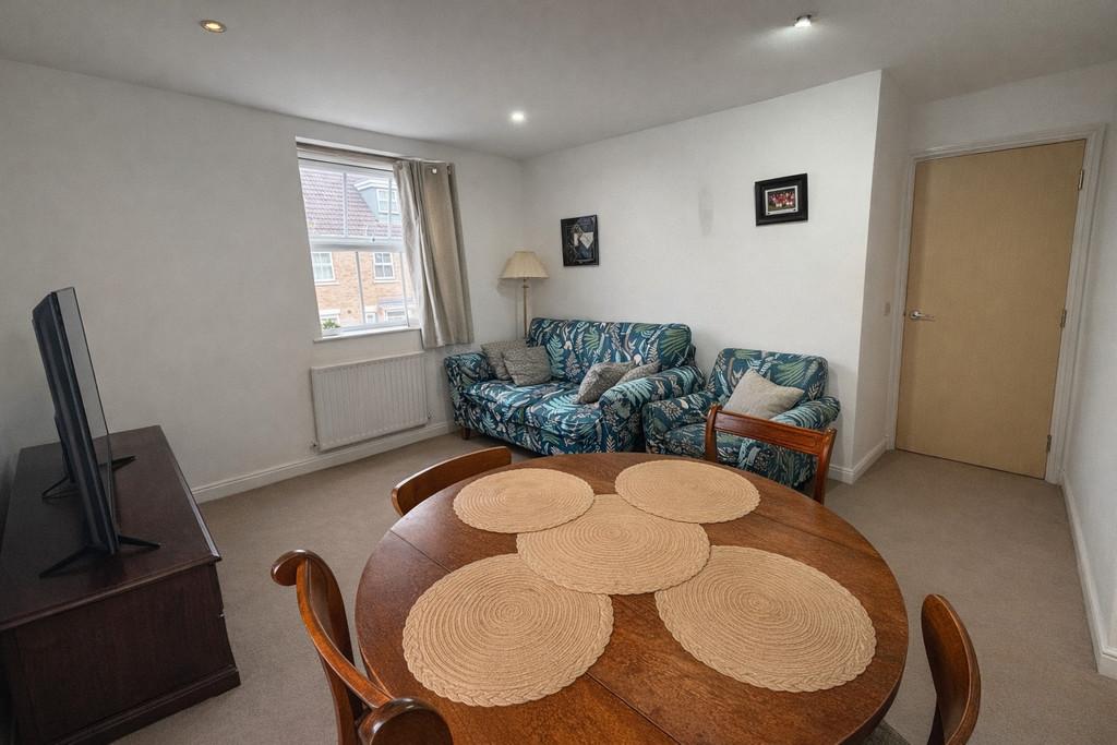 Living/Dining area