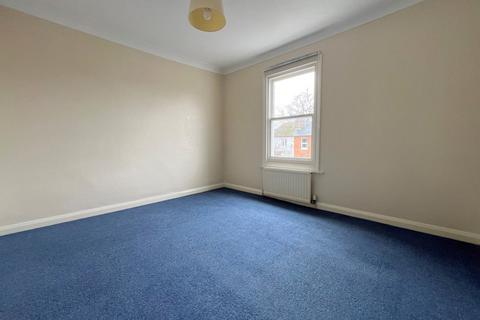 2 bedroom terraced house to rent, Burdett Road, Rusthall