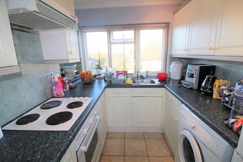 2 bedroom maisonette to rent, Gladeside, Winchmore Hill, N21