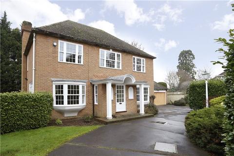 4 bedroom detached house to rent - Edgecoombe Close, Kingston Upon Thames