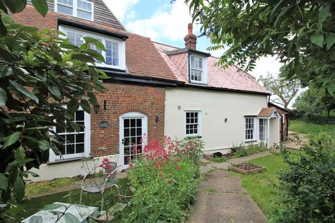 3 bedroom semi-detached house to rent, The Length, Birchington