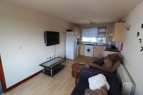 2 bedroom apartment to rent, AVAILABLE FOR SEPTEMBER 2025 -2 double Bedroom Student Flat - Winton