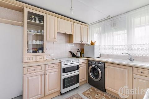 12 Jarrow Way, London, E9 5PG