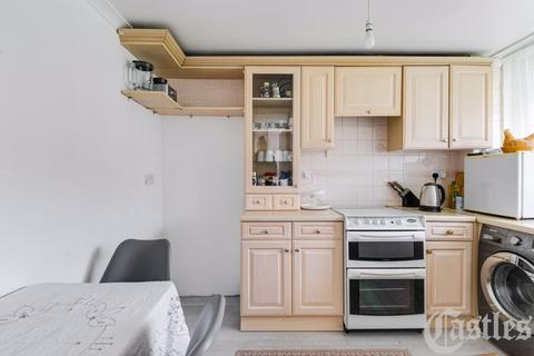 12 Jarrow Way, London, E9 5PG