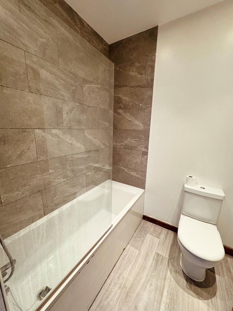 Bathroom 1.