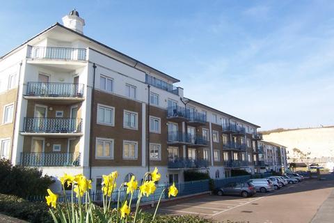 3 bedroom penthouse to rent, Britannia Court, Brighton Marina Village, Brighton