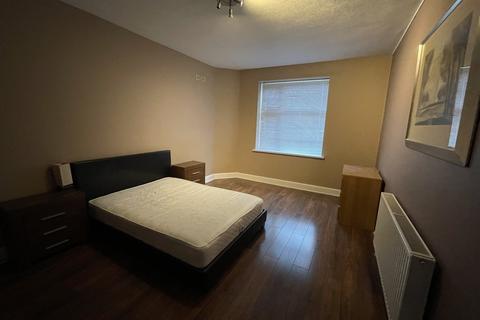 4 bedroom ground floor flat to rent, Surrey Road, Bournemouth