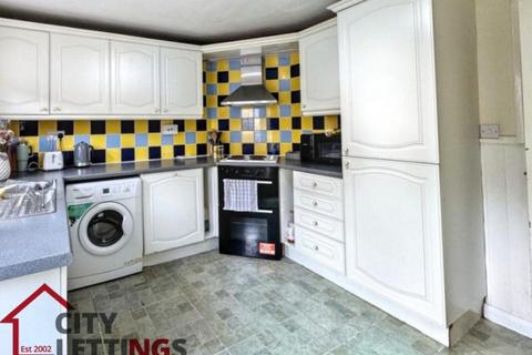 3 bedroom end of terrace house to rent, Palmerston Gardens, City Centre