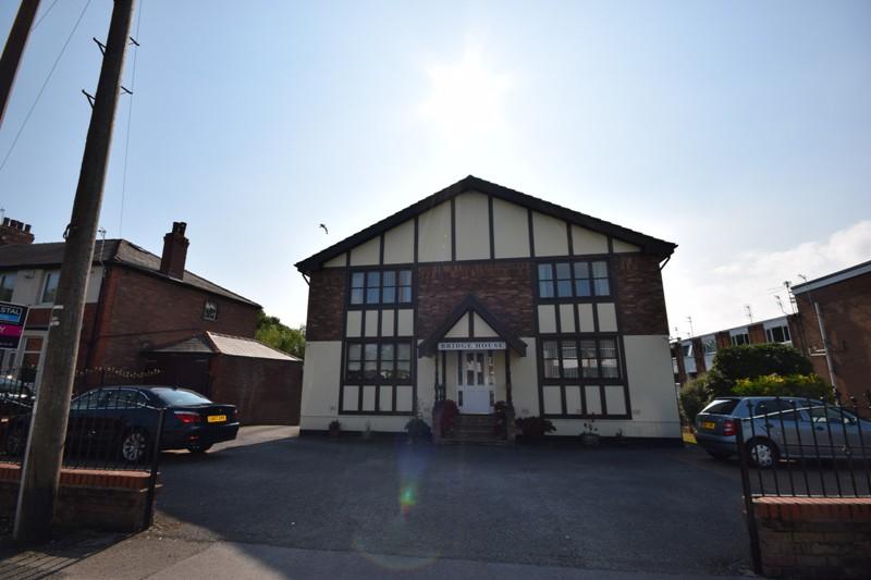 Saltcotes Road, Lytham St. Annes 2 bed apartment £150,000