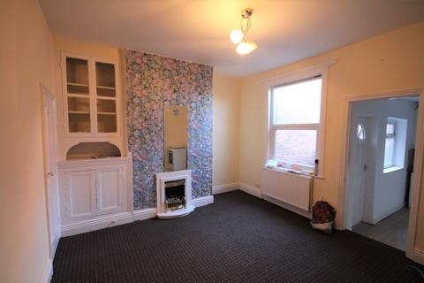 4 bedroom terraced house to rent, Hovingham Terrace,  Leeds, LS8