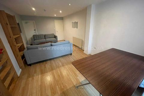 6 bedroom house to rent, Frederick Grove, Lenton