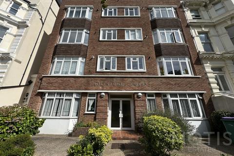 2 bed flat/apartment for rent in Castle Hill Avenue, Folkestone, CT20