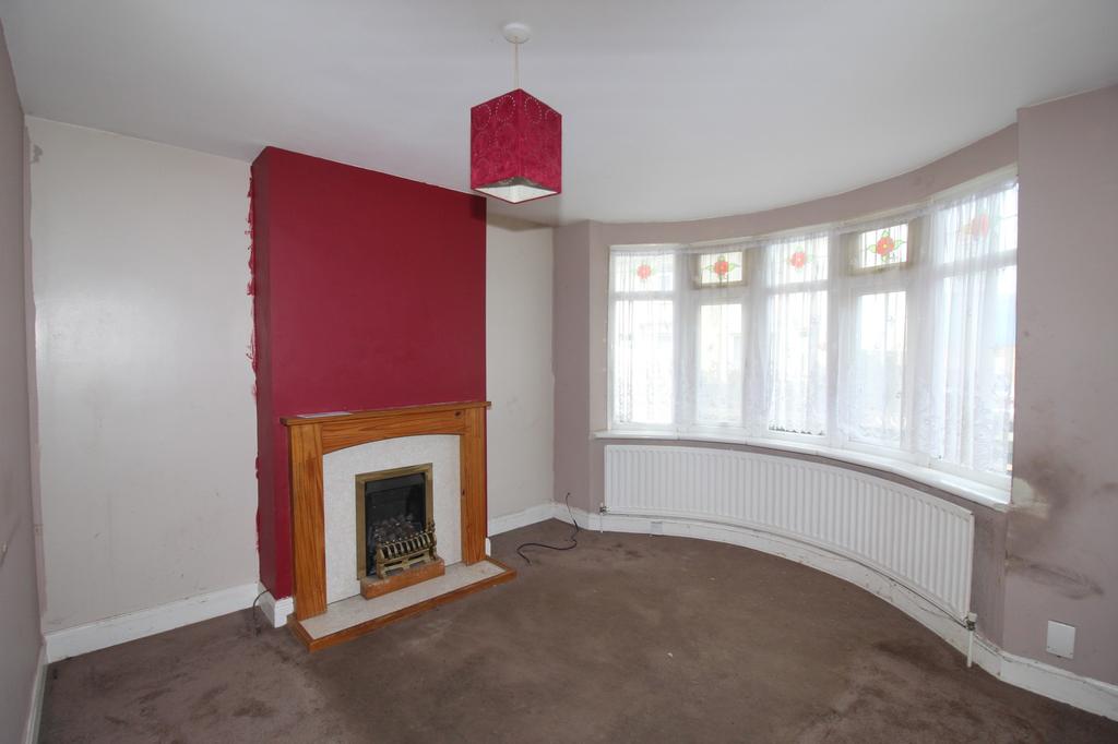 Gordon Road, Gillingham, Kent, ME7 3 bed end of terrace house £175,000