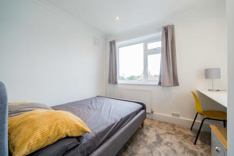 6 bedroom semi-detached house to rent - Becketts Park Crescent, Headingley, Leeds, LS6