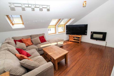 2 bedroom house to rent, Regent Street, Plymouth, Plymouth