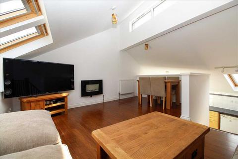 2 bedroom house to rent, Regent Street, Plymouth, Plymouth